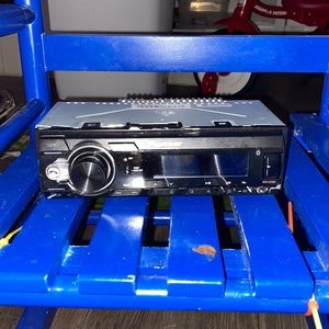 Pioneer MVH-S215BT Bluetooth single den